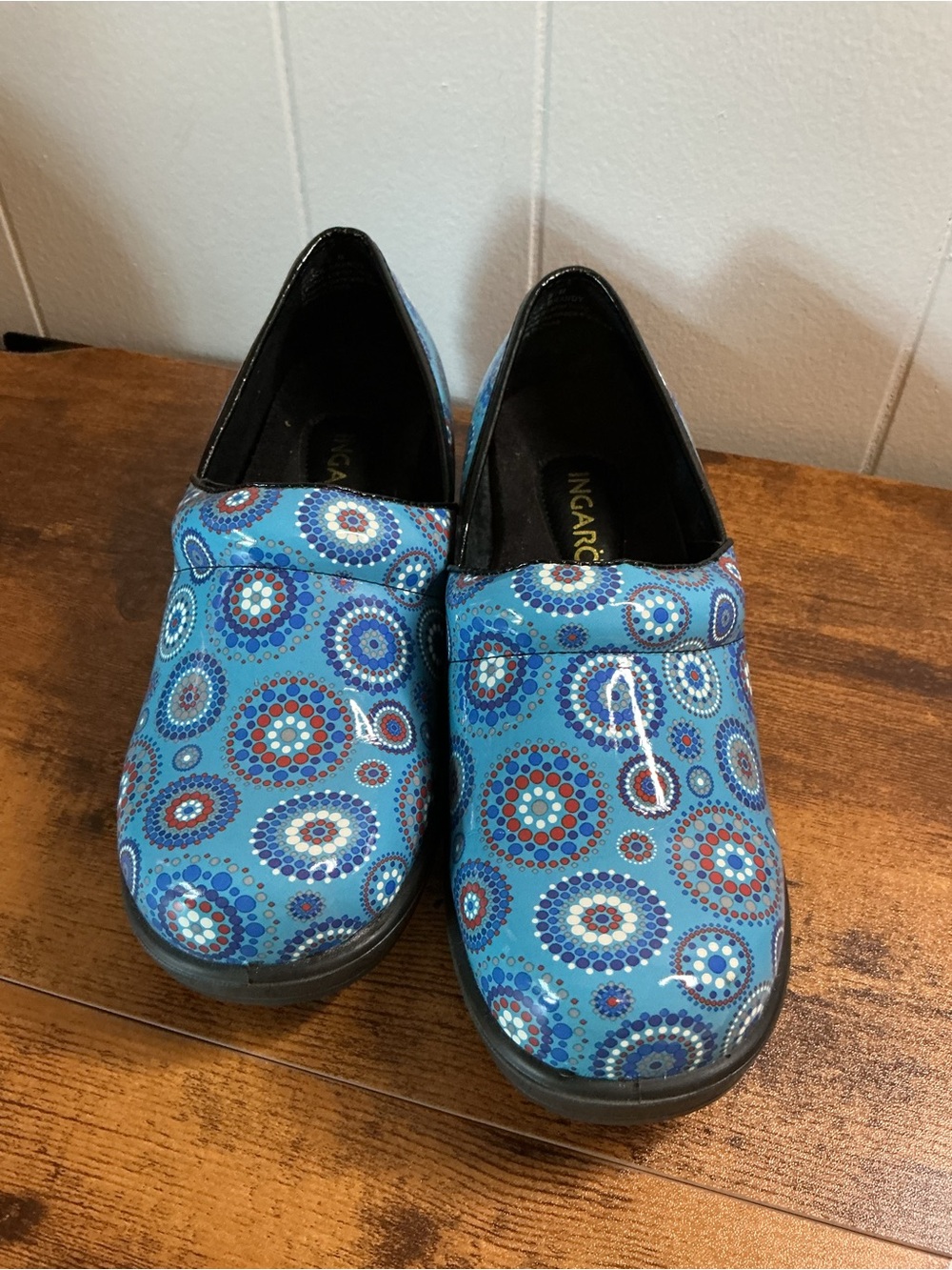 EUC Women’s Size 9 INGARO, Colorful Clogs, Slip Resistant